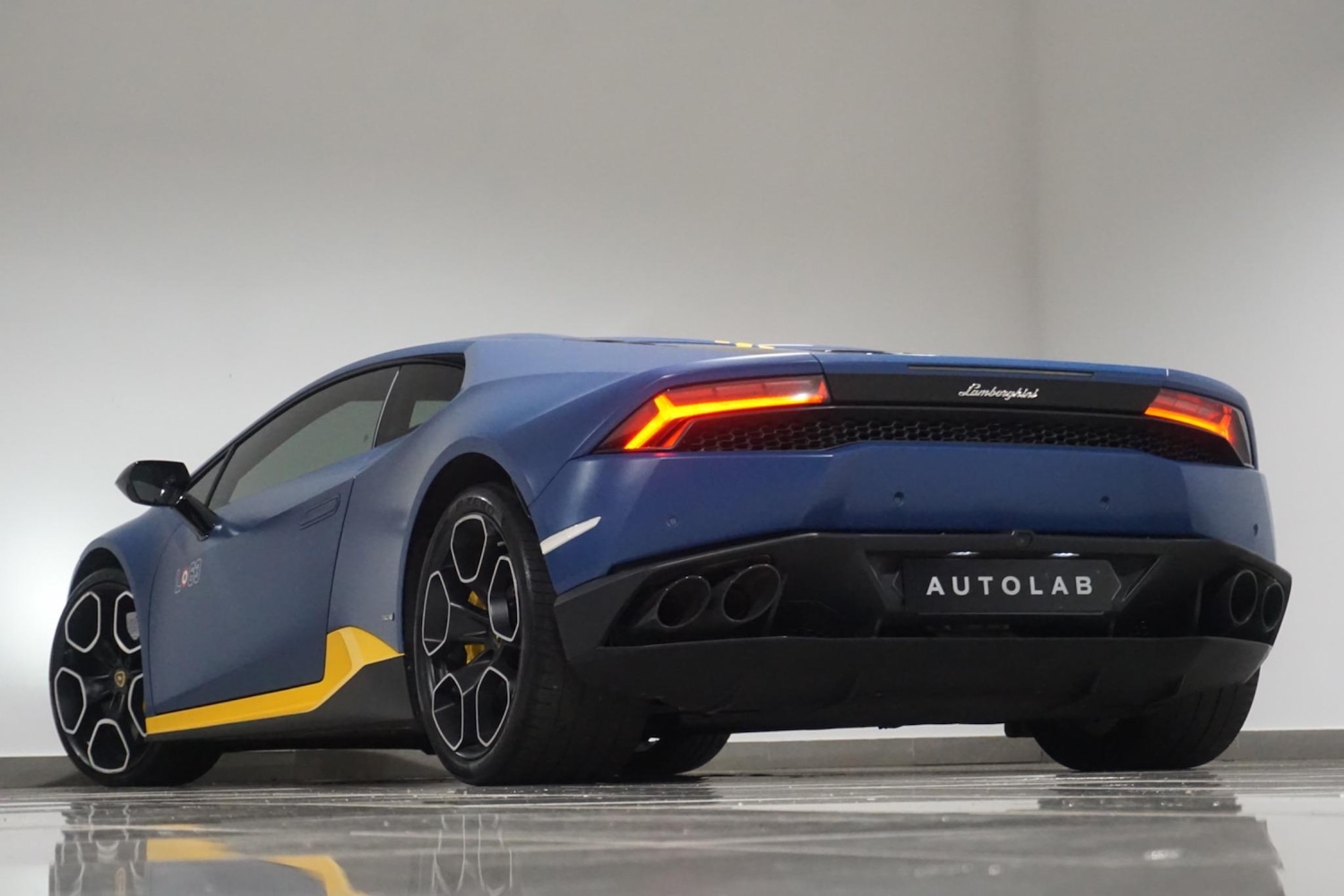 Used Lamborghini Huracan 2016 for sale - 76987775: Photo 23