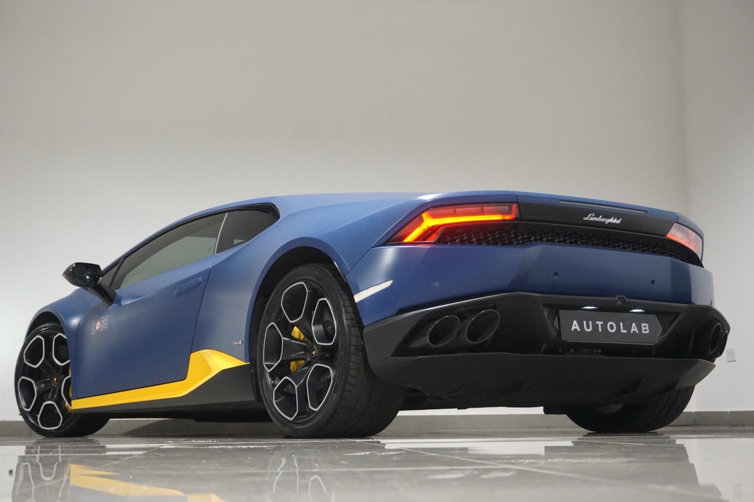 Used Lamborghini Huracan 2016 for sale - 76987775: Photo 28