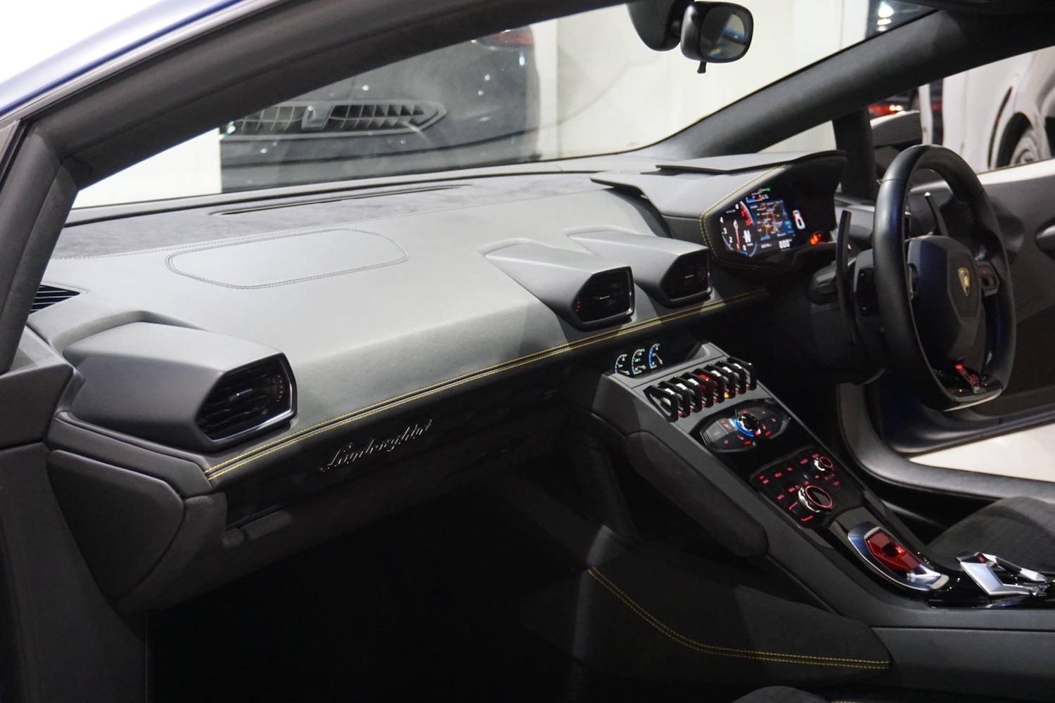 Used Lamborghini Huracan 2016 for sale - 76987775: Photo 47