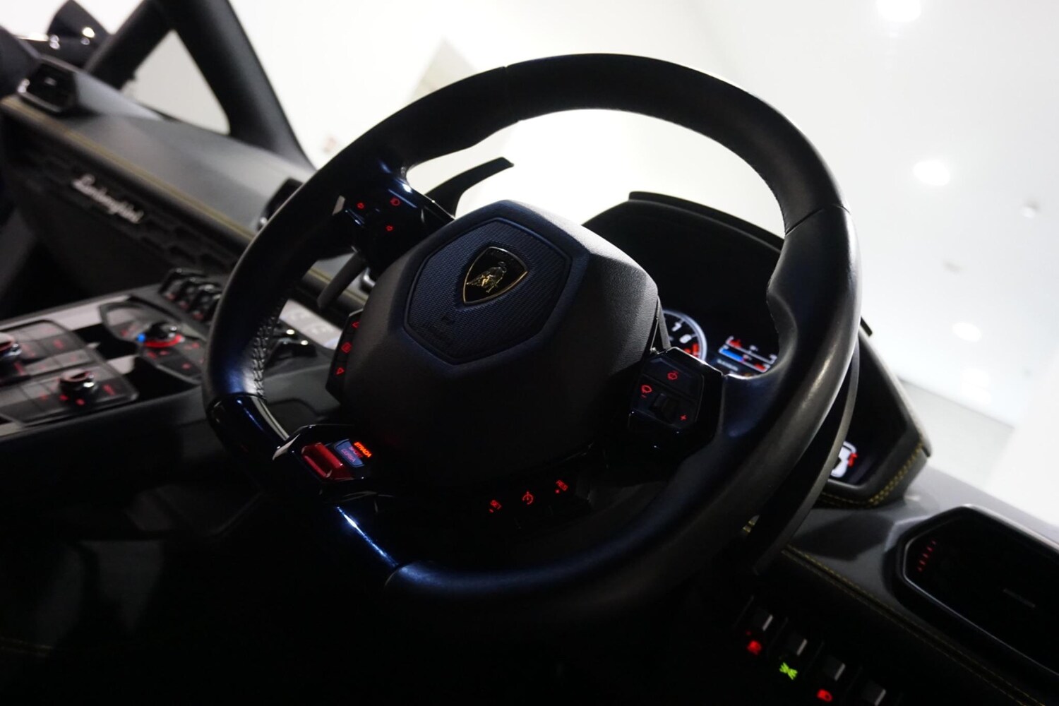 Used Lamborghini Huracan 2016 for sale - 76987775: Photo 49