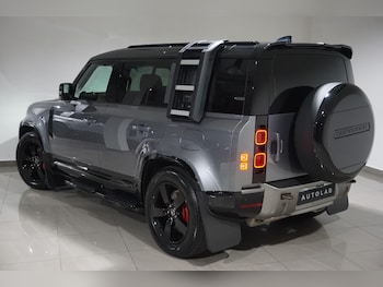 Used Land Rover Defender 110 2024 for sale - 75905989: Photo