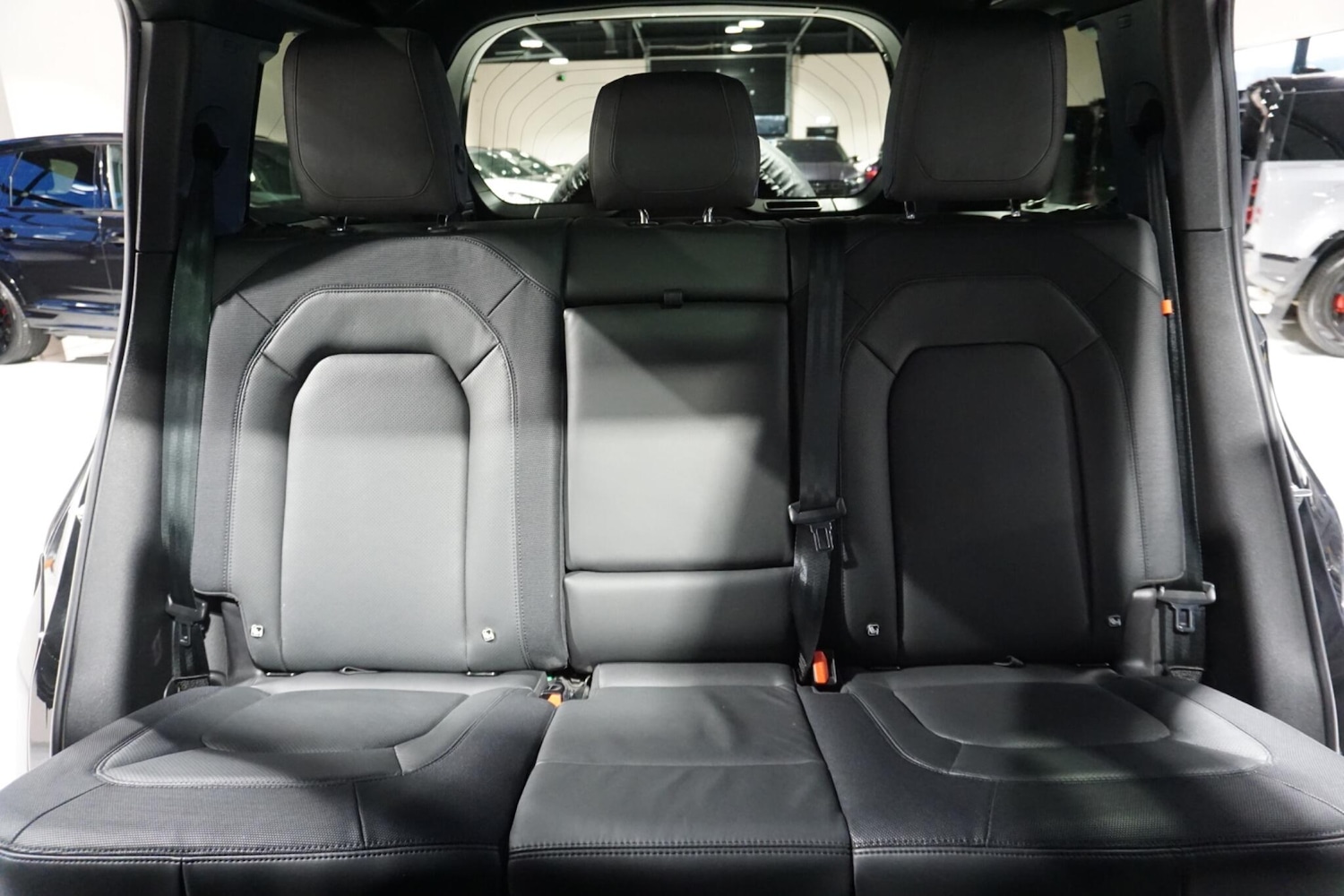 Used Land Rover Defender 110 for sale - 76918633: Photo 11