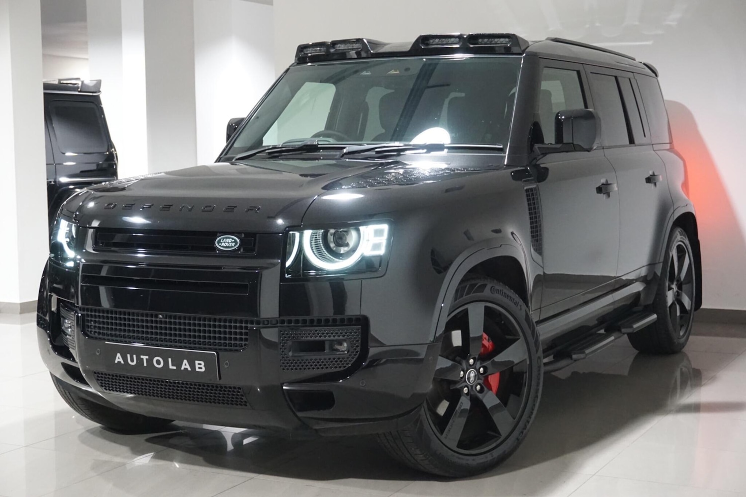 Used Land Rover Defender 110 for sale - 76918633: Photo 23