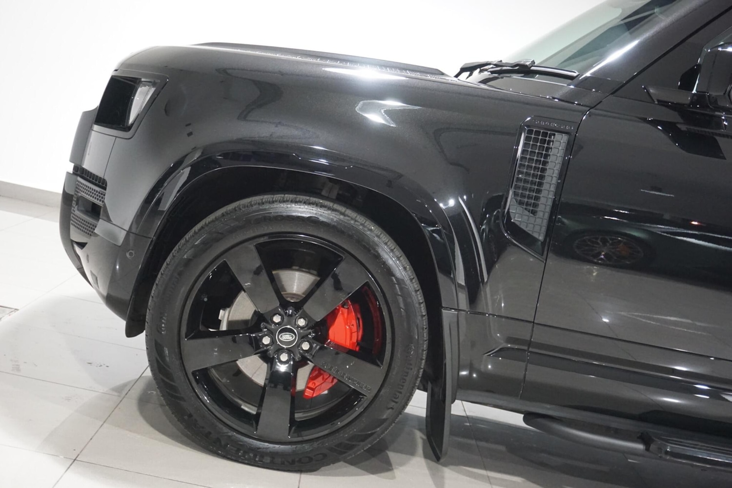 Used Land Rover Defender 110 for sale - 76918633: Photo 50