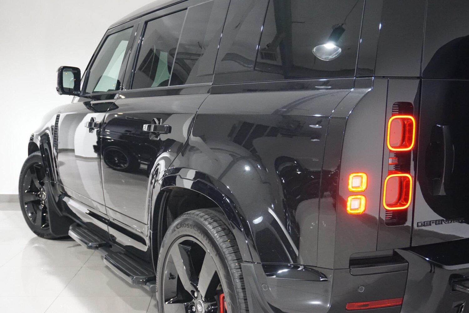 Used Land Rover Defender 110 for sale - 76918633: Photo 53