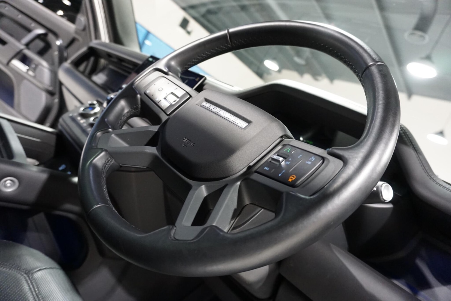 Used Land Rover Defender 110 for sale - 76918633: Photo 59