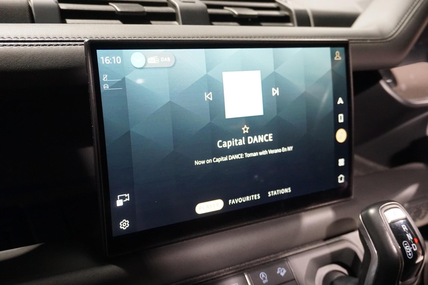 Used Land Rover Defender 110 for sale - 76918633: Photo 63