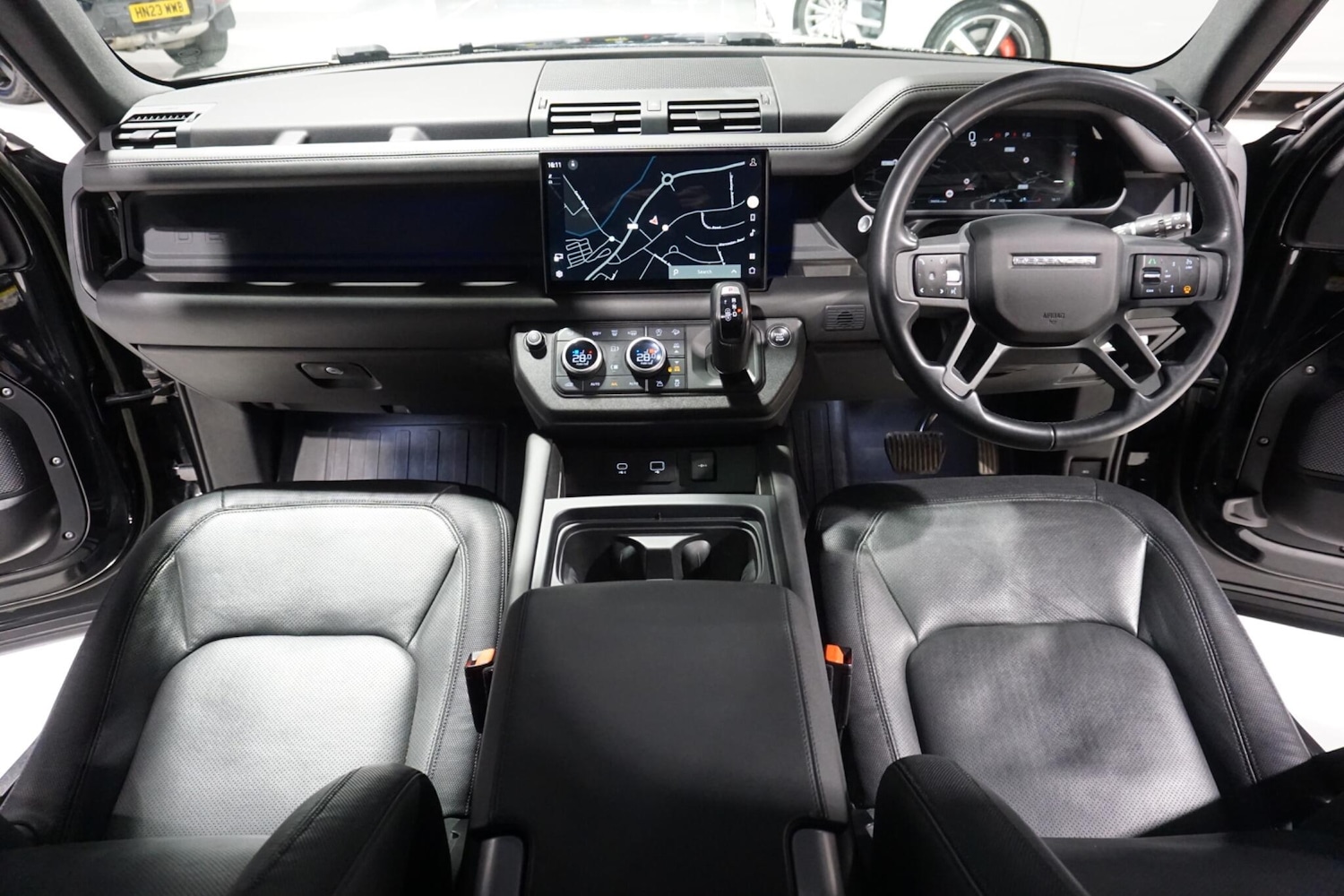 Used Land Rover Defender 110 for sale - 76918633: Photo 9