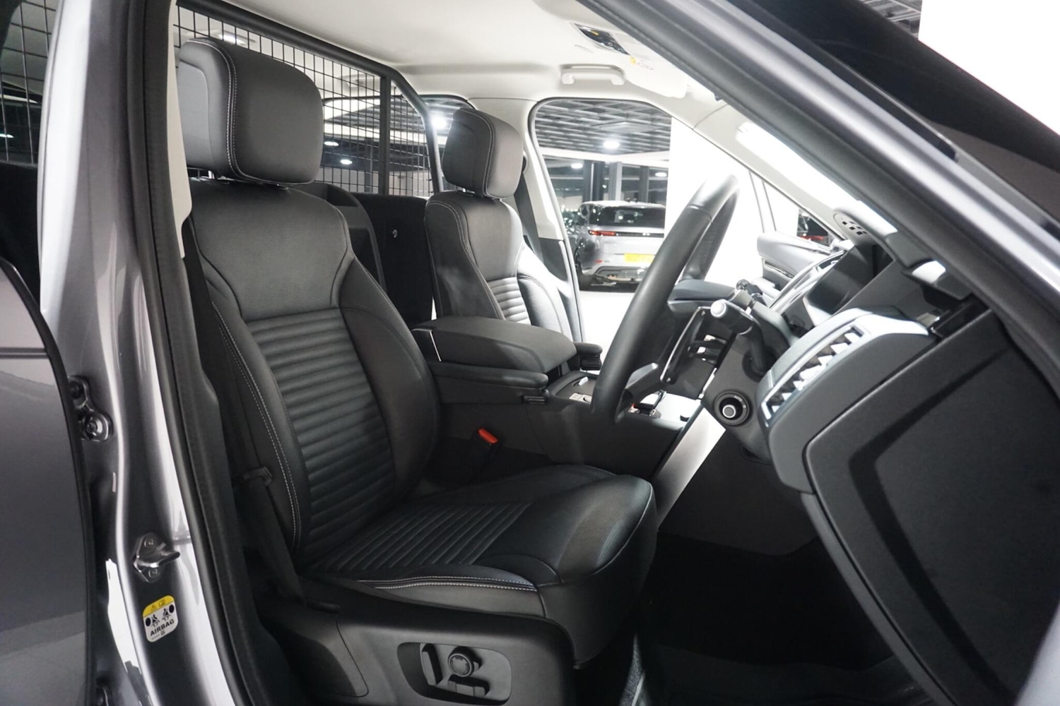 Used Land Rover Discovery 2023 for sale - 77291848: Photo 10