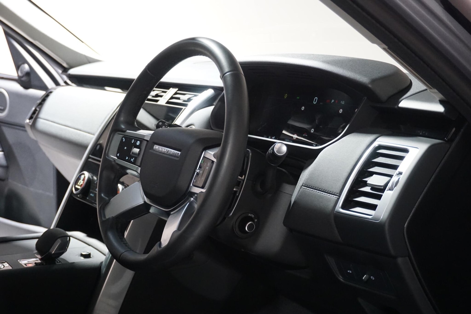 Used Land Rover Discovery 2023 for sale - 77291848: Photo 11