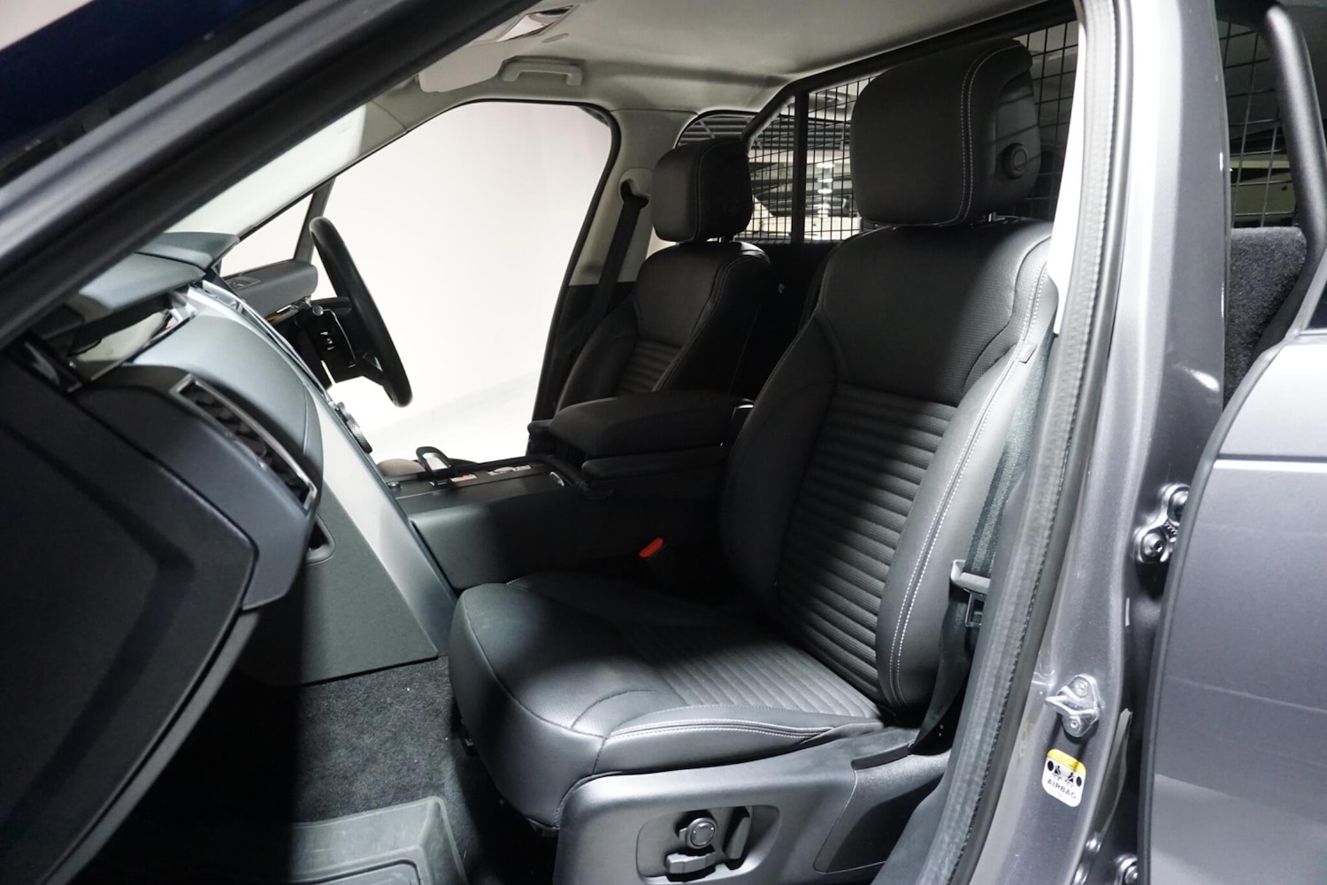 Used Land Rover Discovery 2023 for sale - 77291848: Photo 48