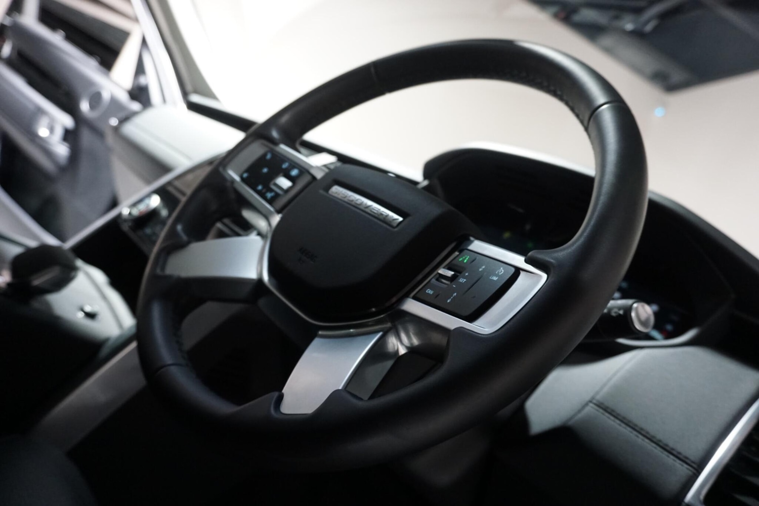 Used Land Rover Discovery 2023 for sale - 77291848: Photo 52