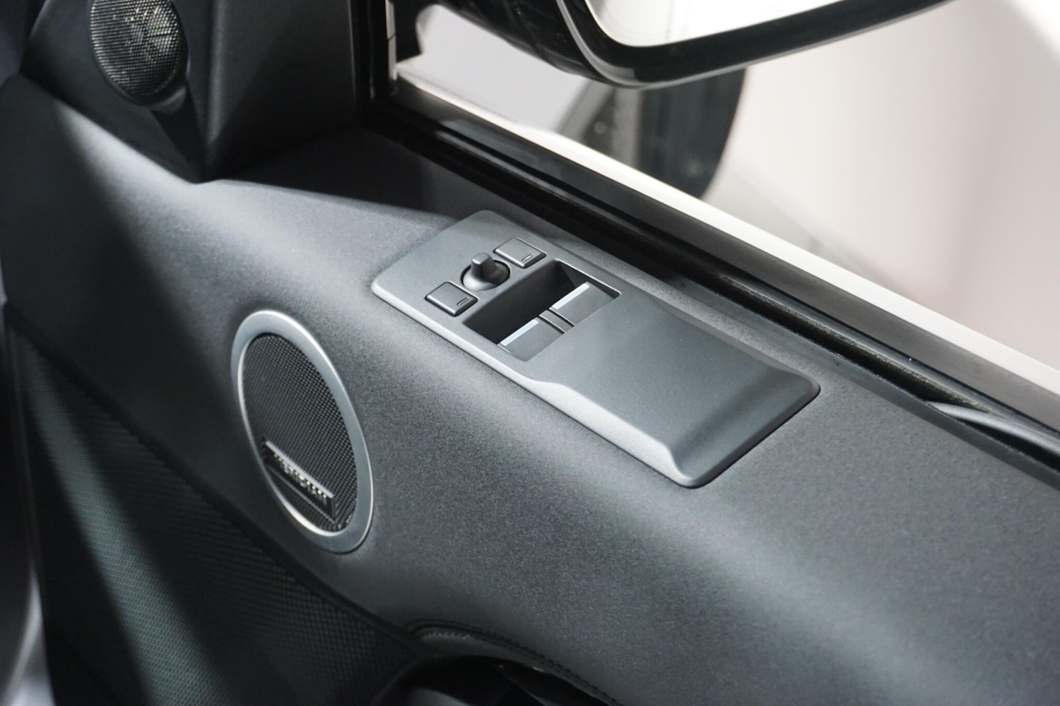 Used Land Rover Discovery 2023 for sale - 77291848: Photo 62