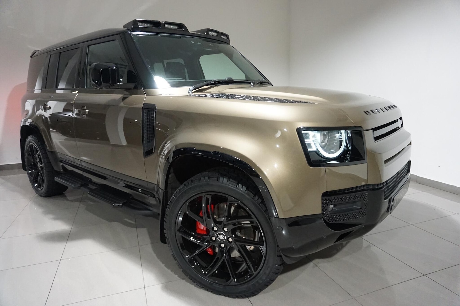 Used Land Rover Defender 110 for sale - 76498727: Photo 22