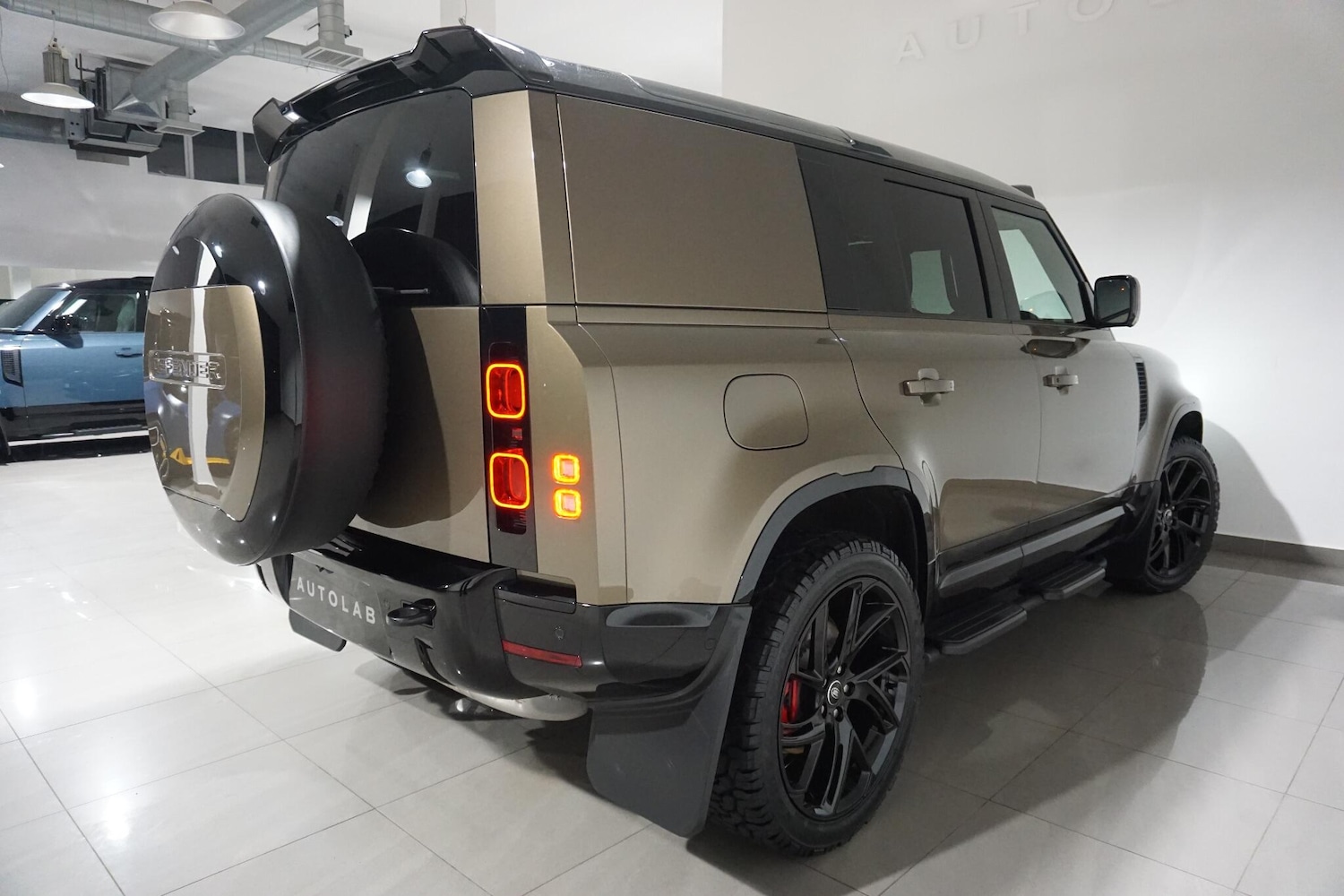 Used Land Rover Defender 110 for sale - 76498727: Photo 27