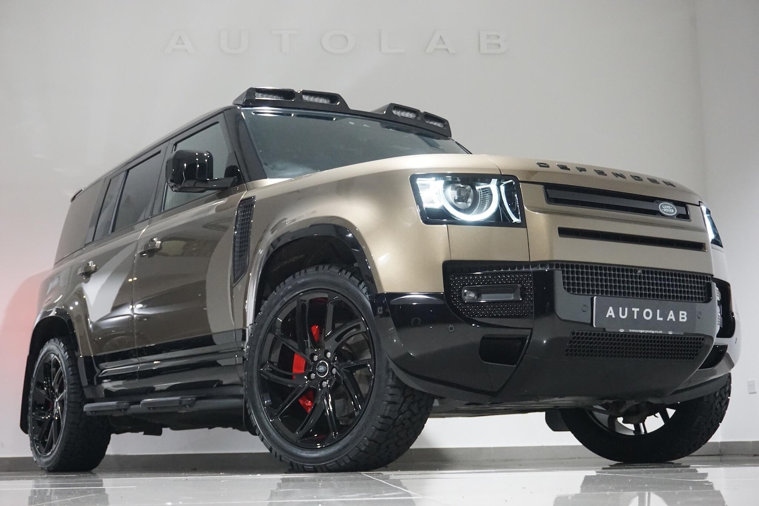 Used Land Rover Defender 110 for sale - 76498727: Photo 32