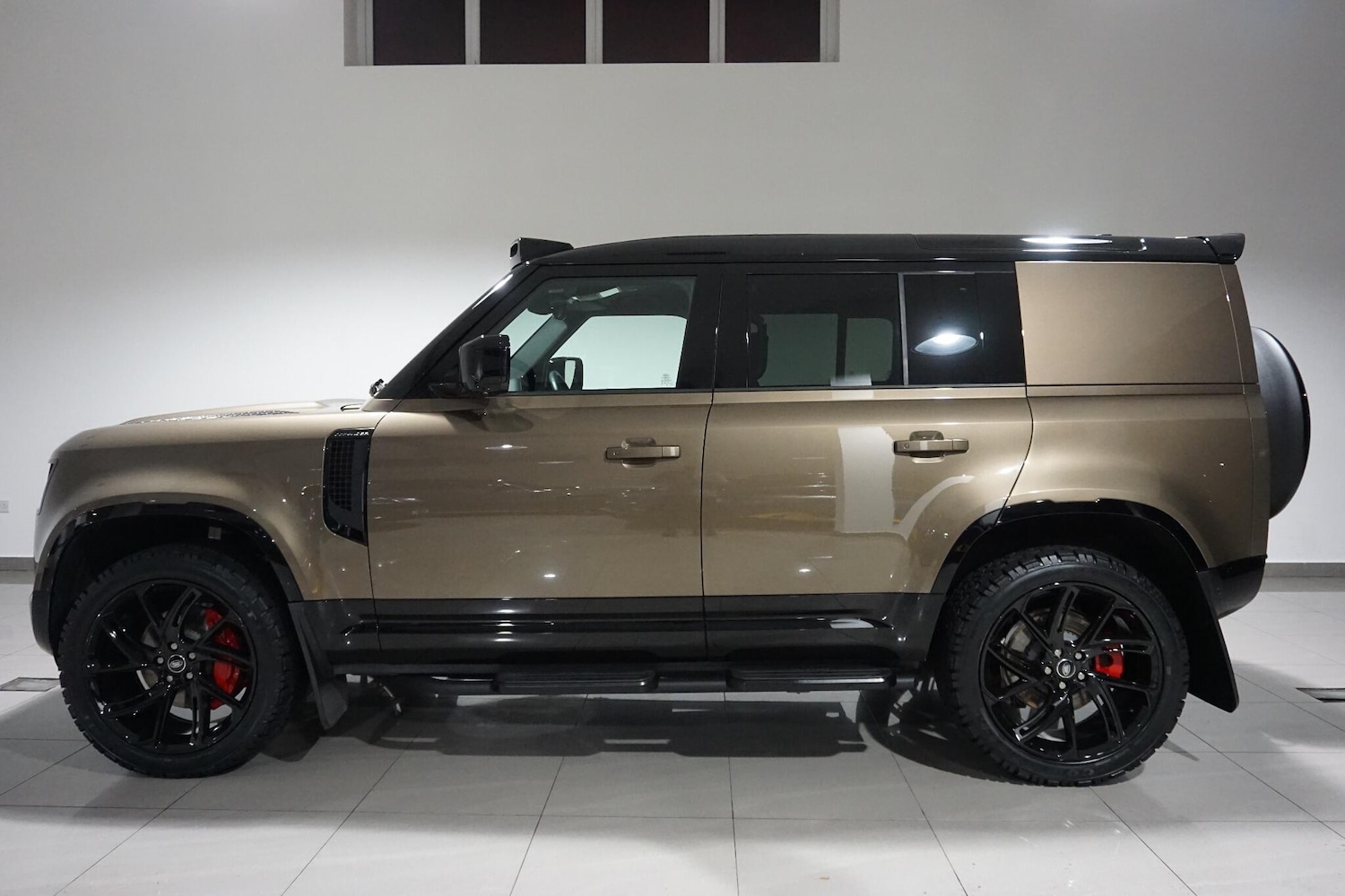 Used Land Rover Defender 110 for sale - 76498727: Photo 33