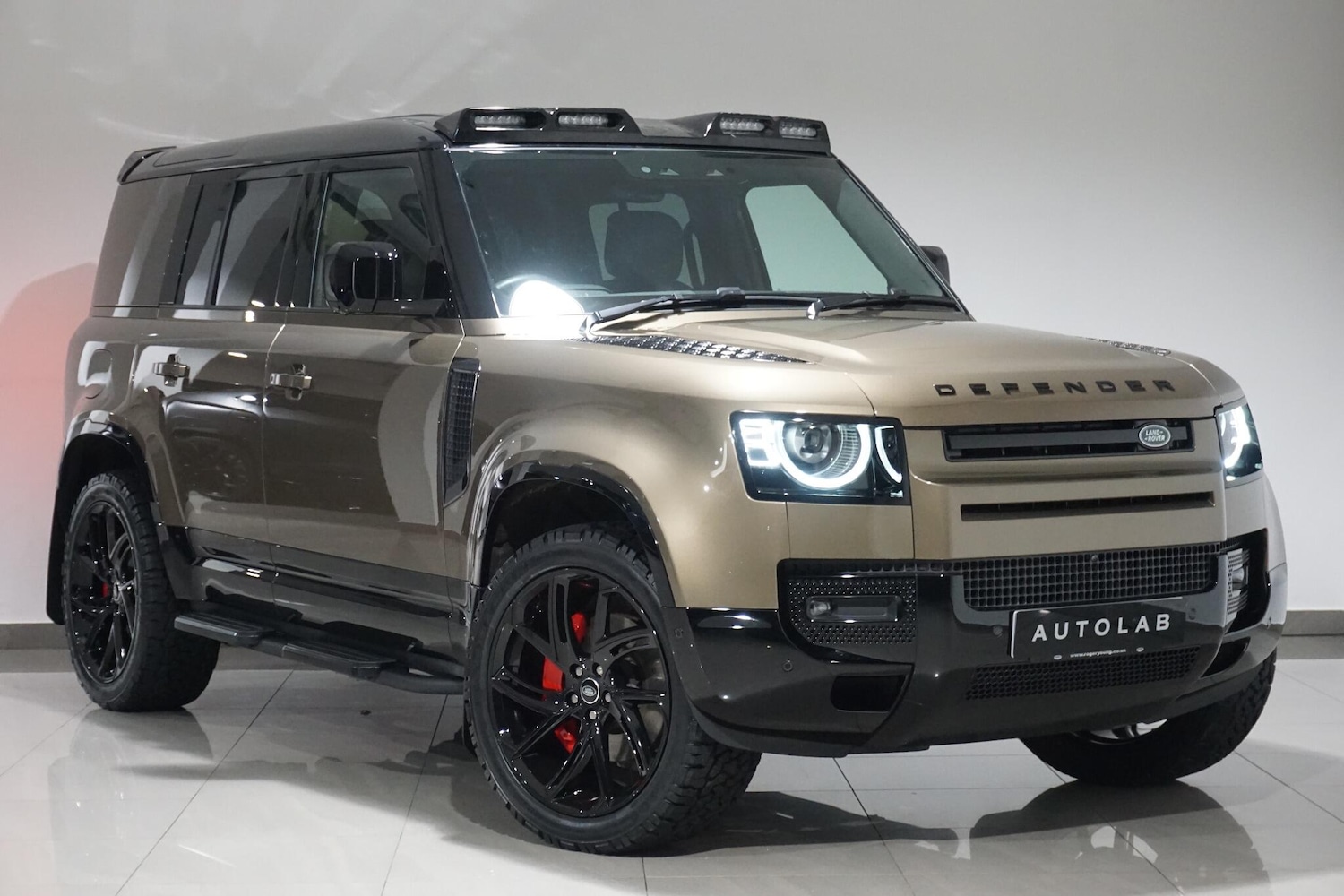 Used Land Rover Defender 110 for sale - 76498727: Photo 37