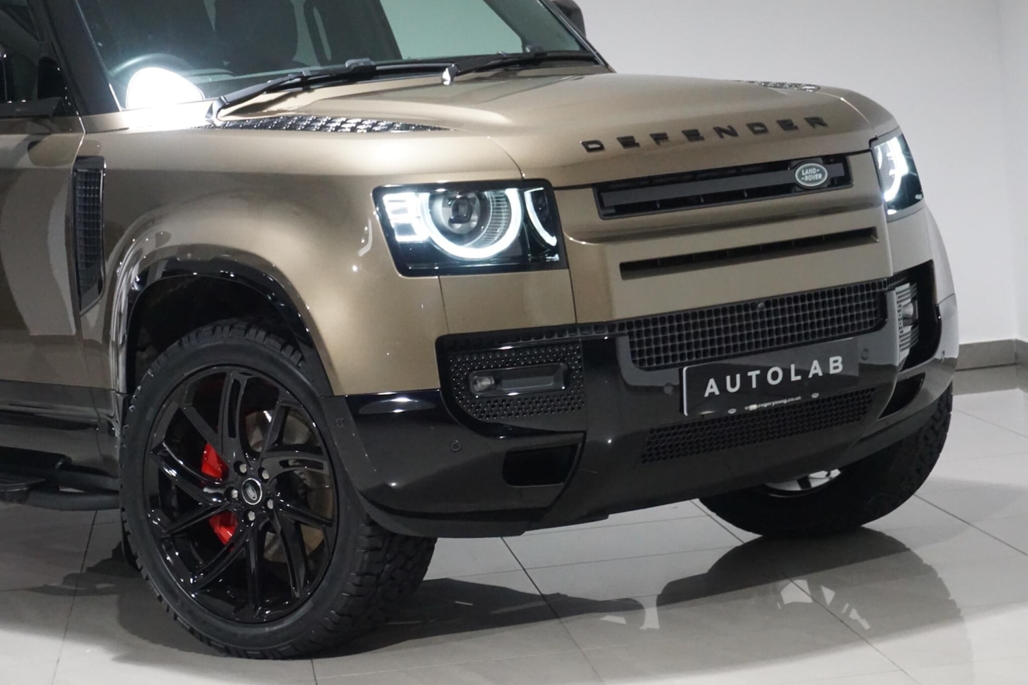 Used Land Rover Defender 110 for sale - 76498727: Photo 39