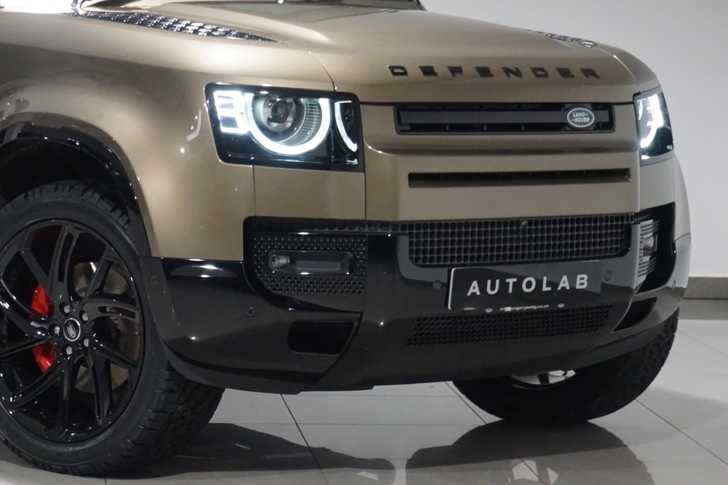 Used Land Rover Defender 110 for sale - 76498727: Photo 43