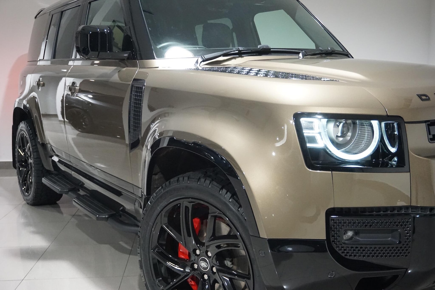 Used Land Rover Defender 110 for sale - 76498727: Photo 49