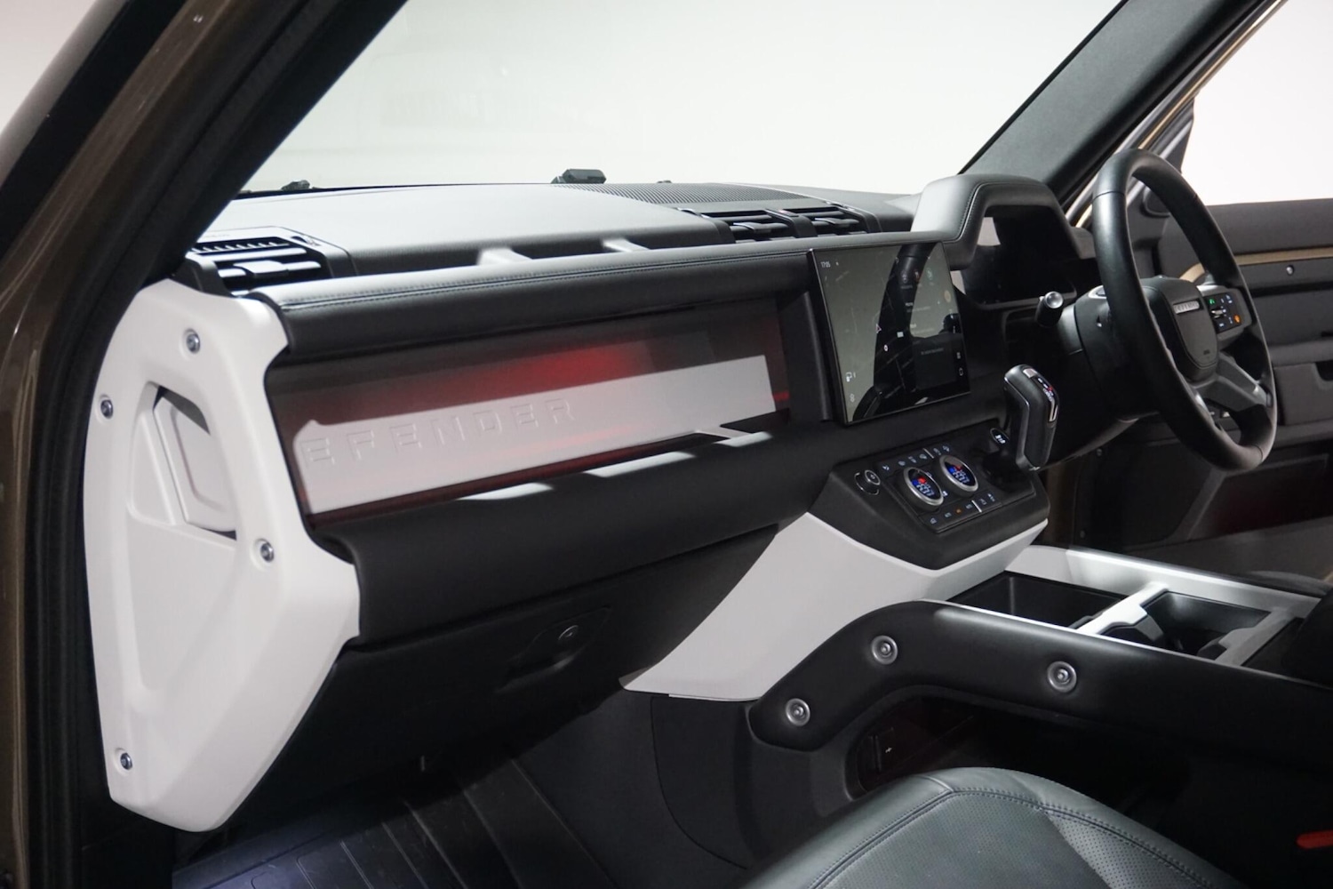 Used Land Rover Defender 110 for sale - 76498727: Photo 53