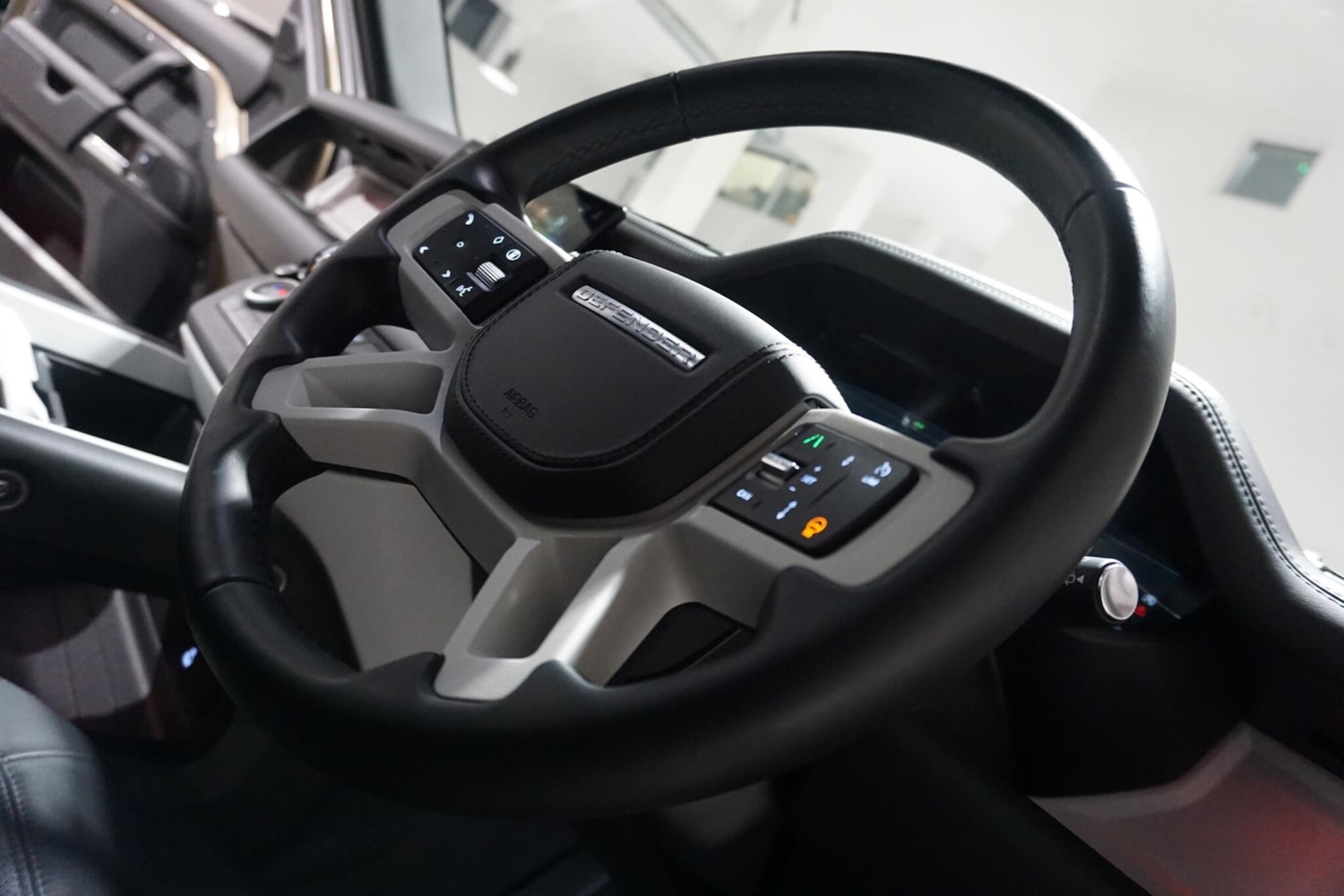 Used Land Rover Defender 110 for sale - 76498727: Photo 55