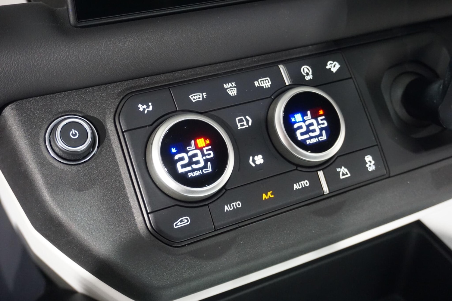 Used Land Rover Defender 110 for sale - 76498727: Photo 61