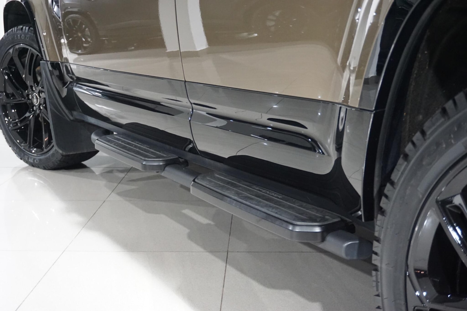 Used Land Rover Defender 110 for sale - 76498727: Photo 70