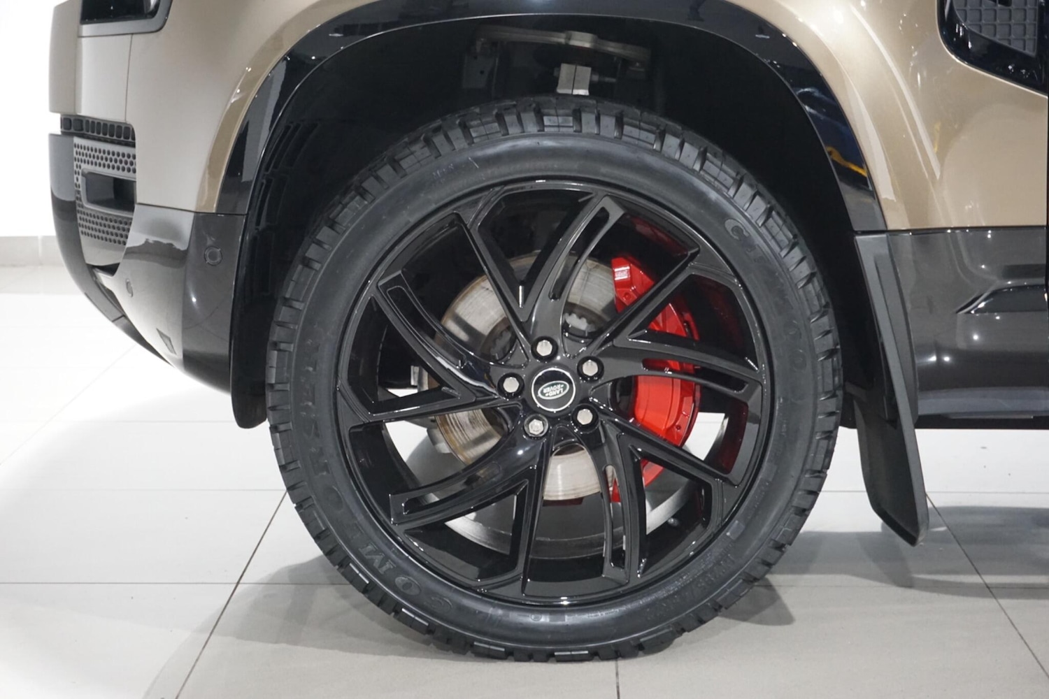 Used Land Rover Defender 110 for sale - 76498727: Photo 71