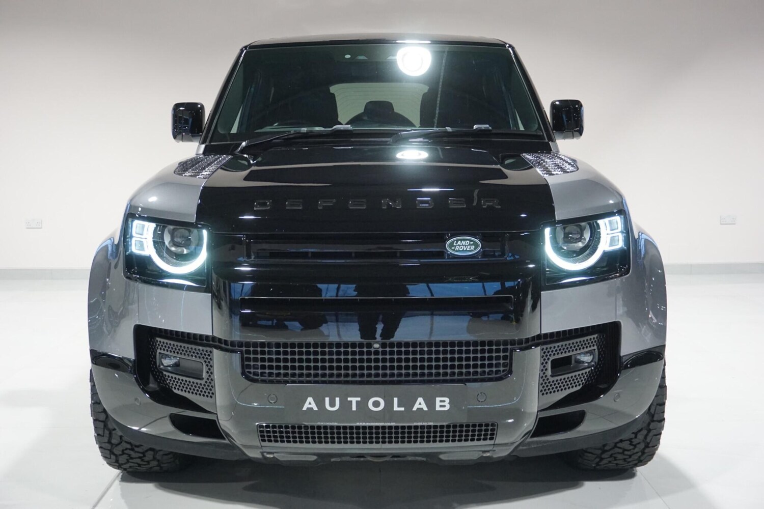 Used Land Rover Defender 2023 for sale - 76913049: Photo 28