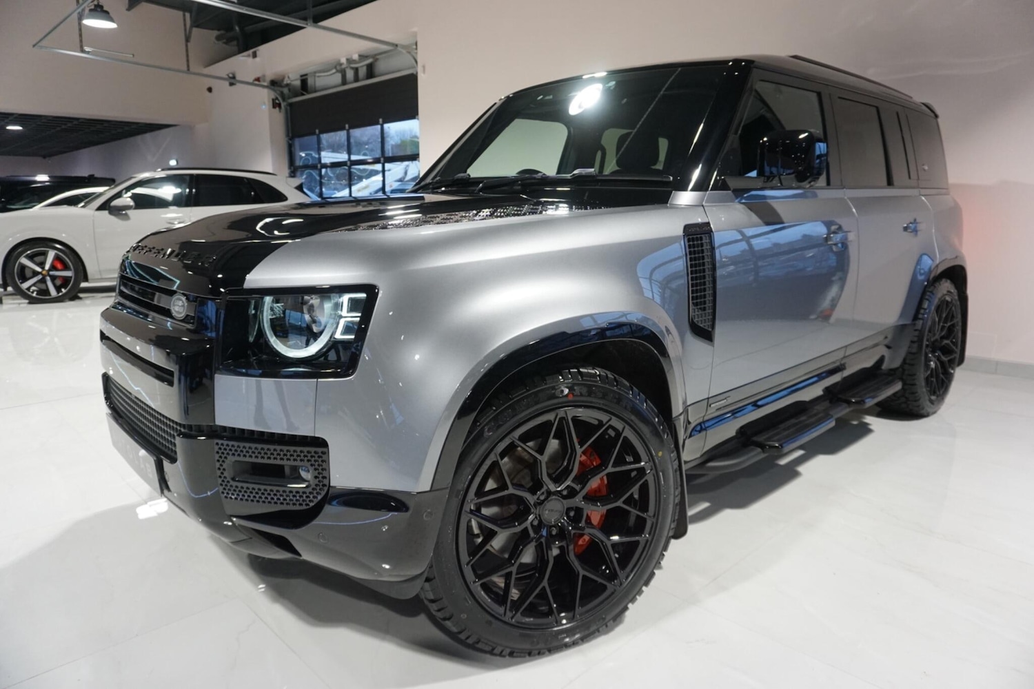 Used Land Rover Defender 2023 for sale - 76913049: Photo 29