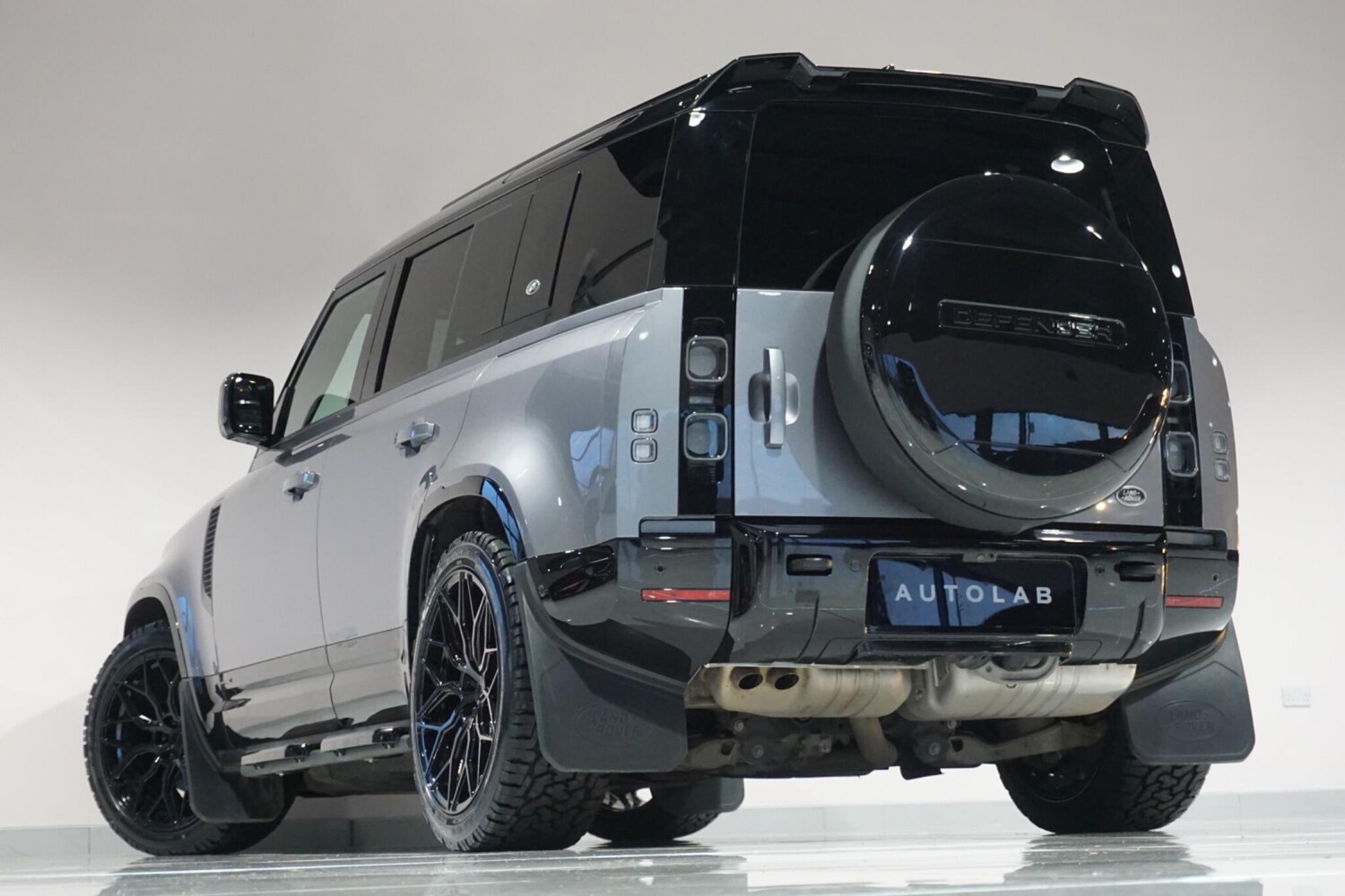 Used Land Rover Defender 2023 for sale - 76913049: Photo 34