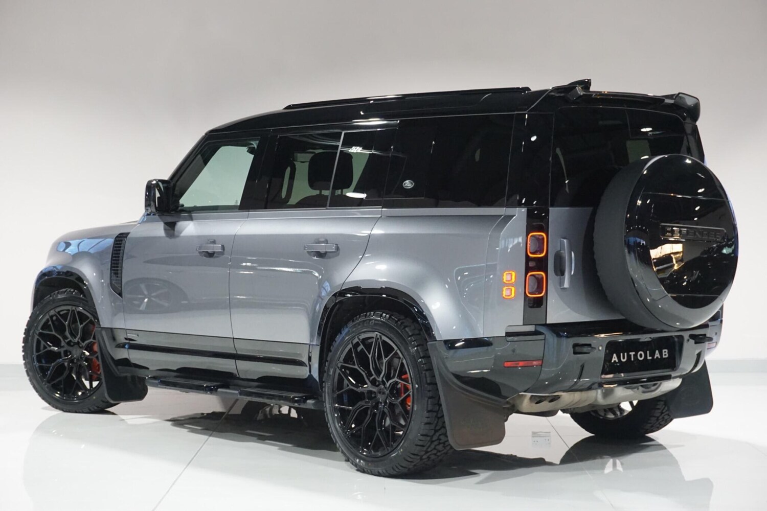 Used Land Rover Defender 2023 for sale - 76913049: Photo 43