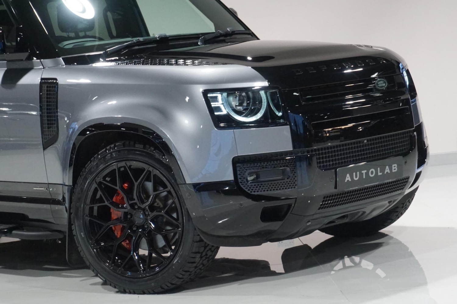 Used Land Rover Defender 2023 for sale - 76913049: Photo 44