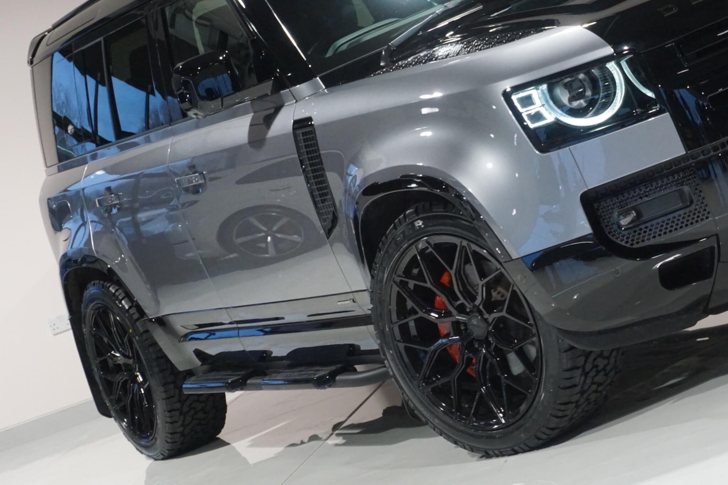 Used Land Rover Defender 2023 for sale - 76913049: Photo 46