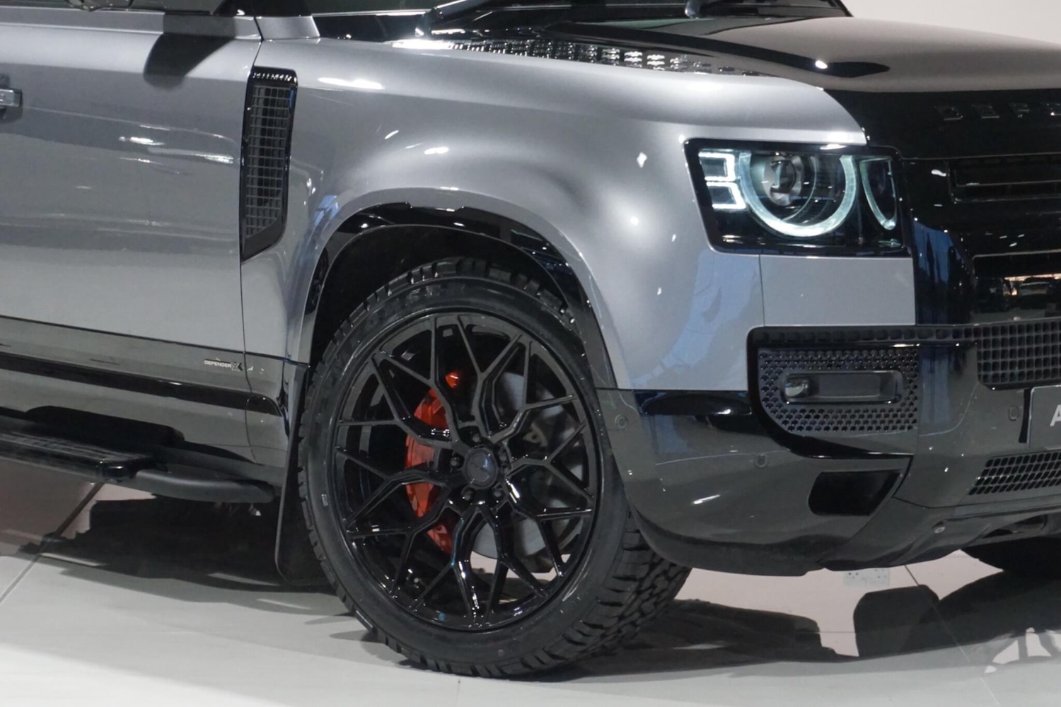 Used Land Rover Defender 2023 for sale - 76913049: Photo 50