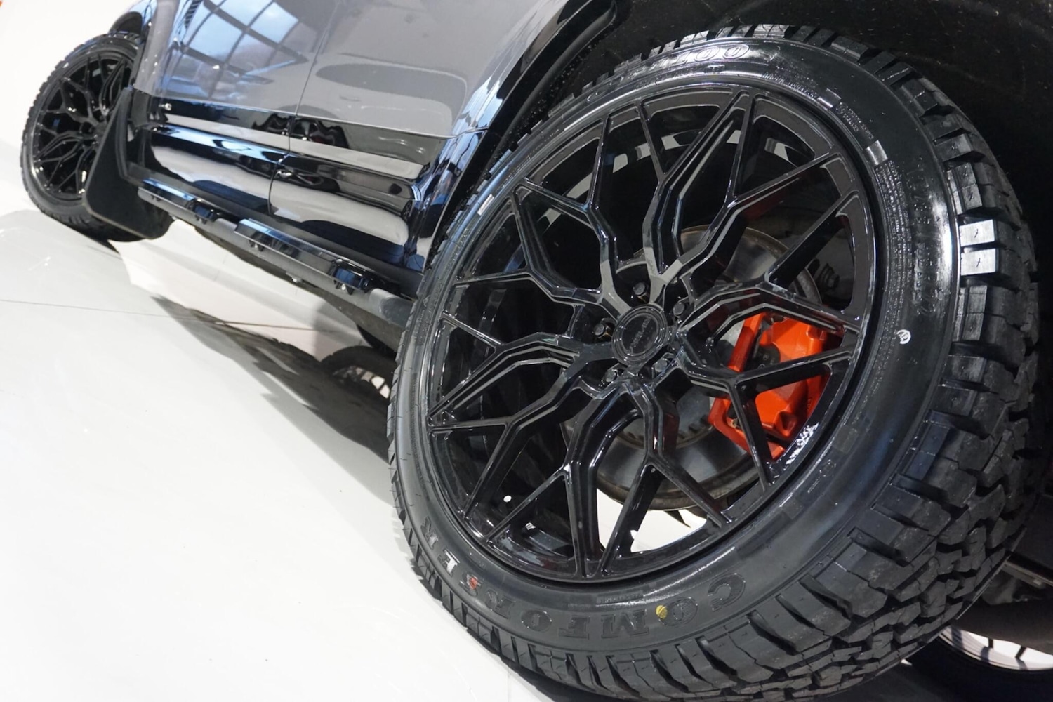 Used Land Rover Defender 2023 for sale - 76913049: Photo 56