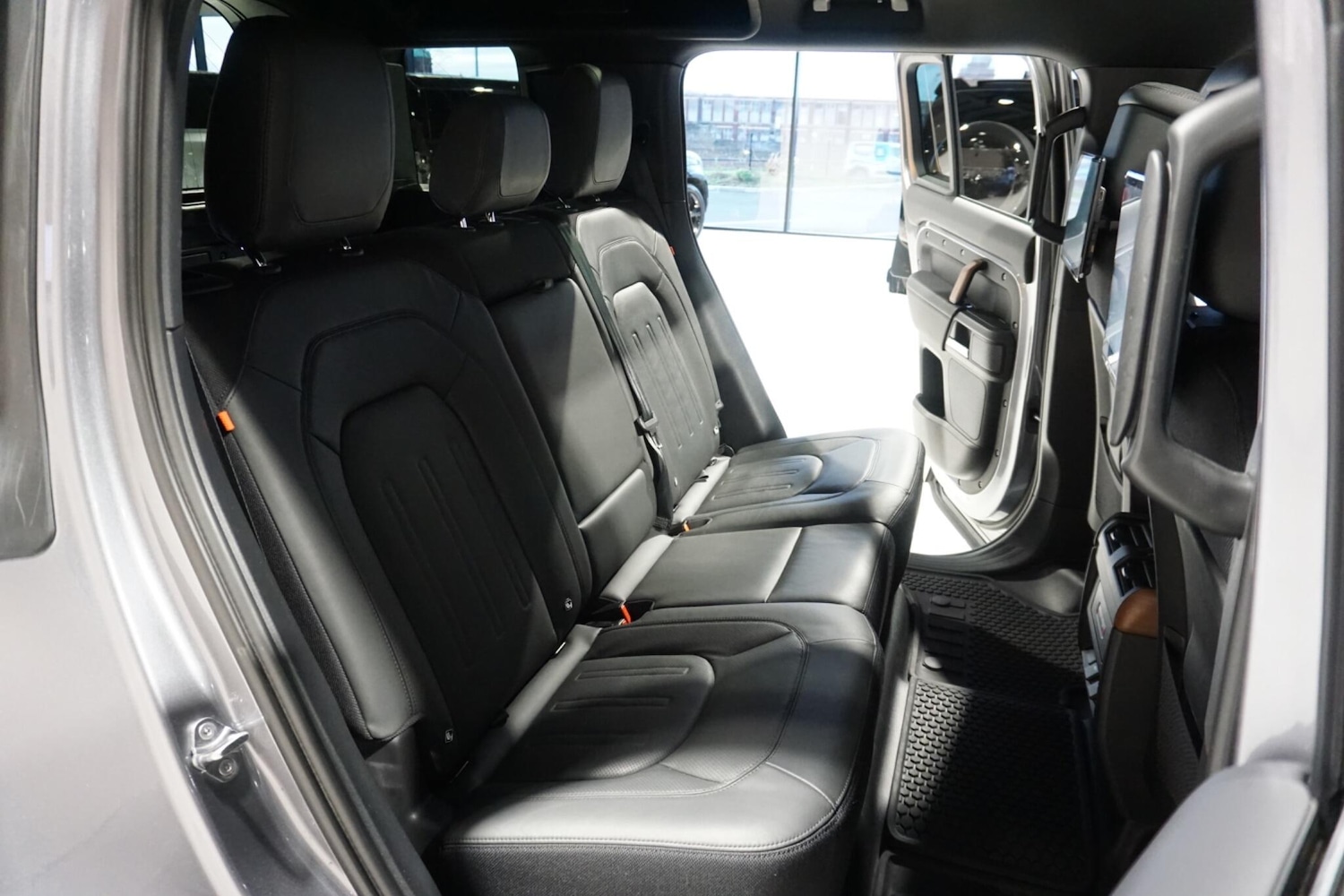 Used Land Rover Defender 2023 for sale - 76913049: Photo 59