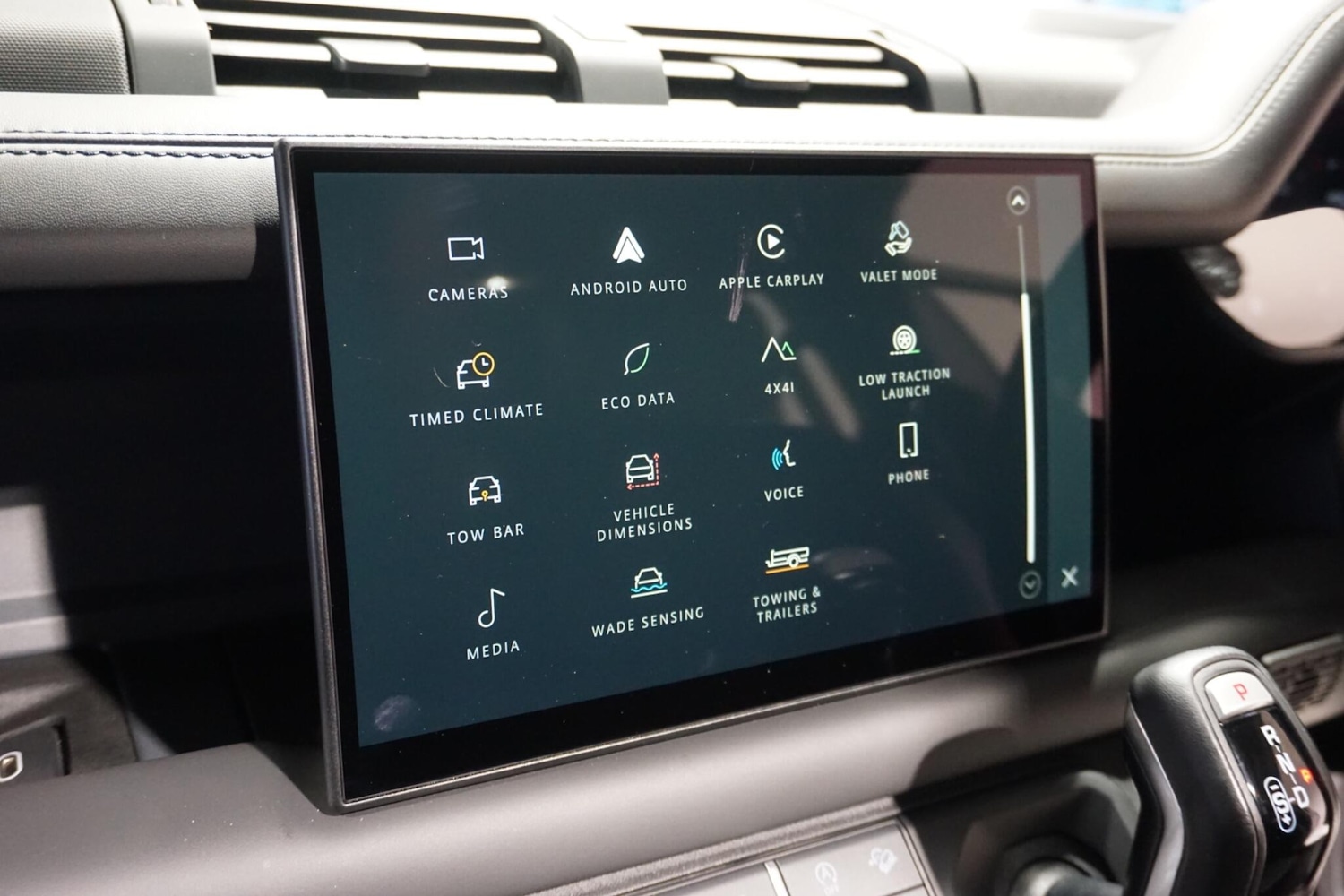 Used Land Rover Defender 2023 for sale - 76913049: Photo 66