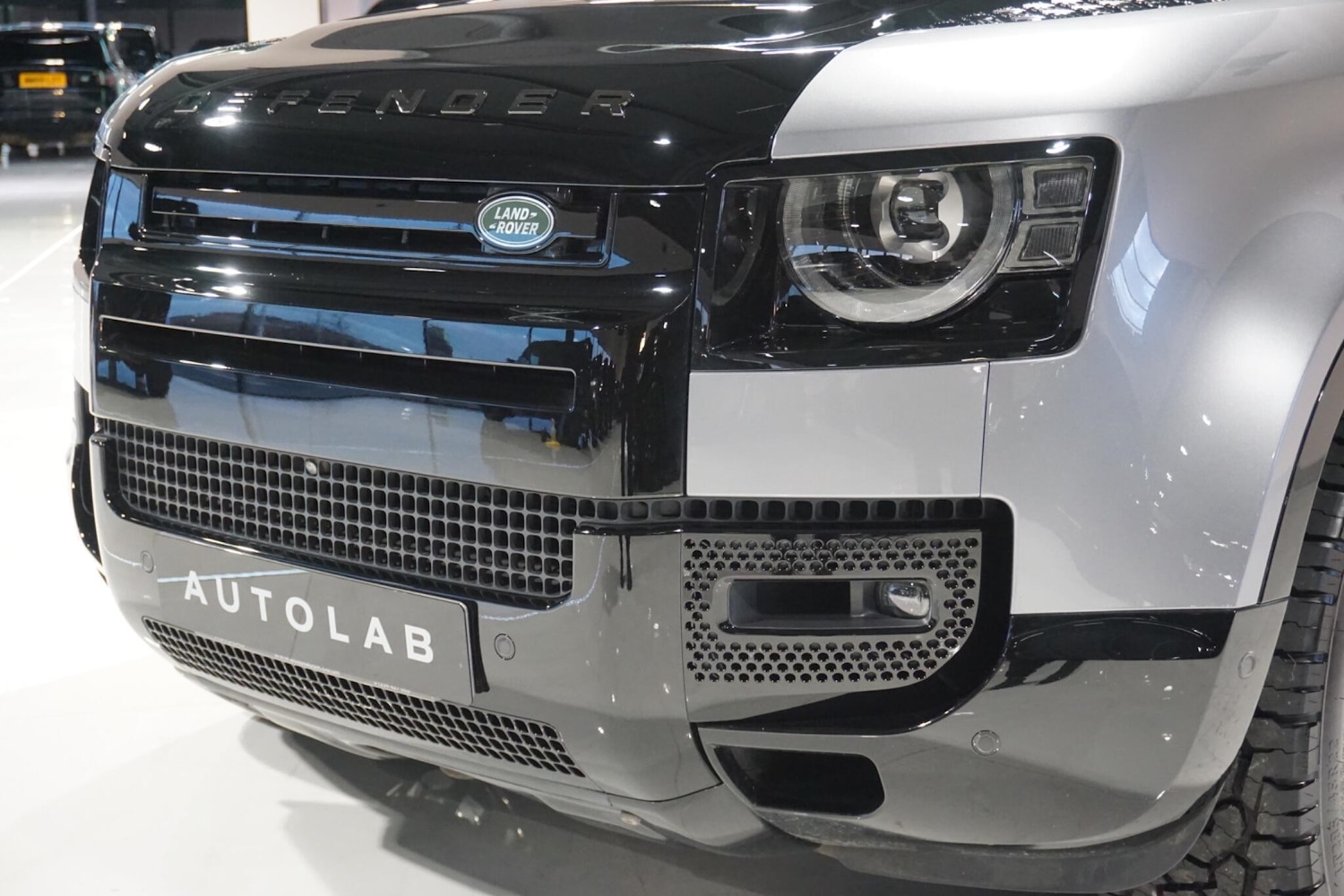 Used Land Rover Defender 2023 for sale - 76913049: Photo 70