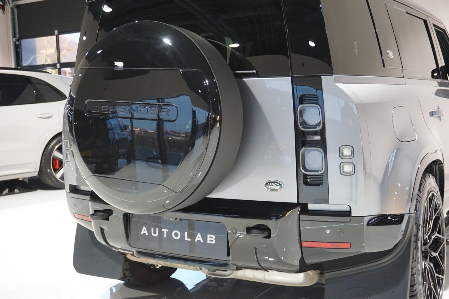 Used Land Rover Defender 2023 for sale - 76913049: Photo 71