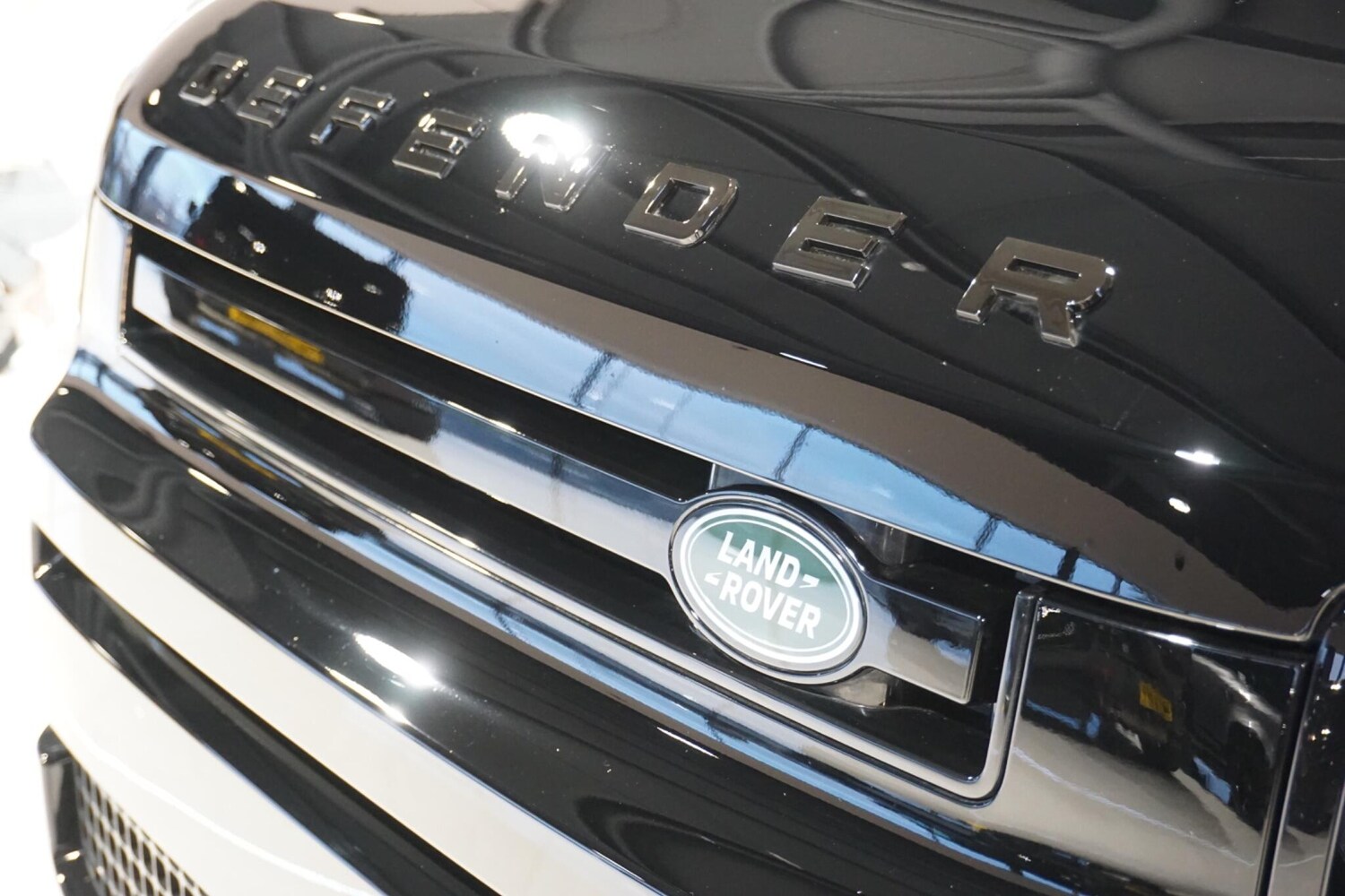 Used Land Rover Defender 2023 for sale - 76913049: Photo 78