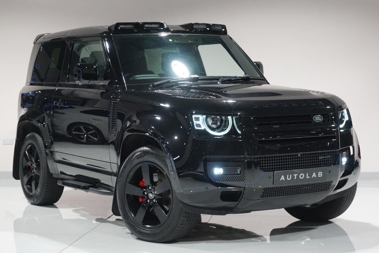 Used Land Rover Defender 90 for sale - 76936439: Photo 1