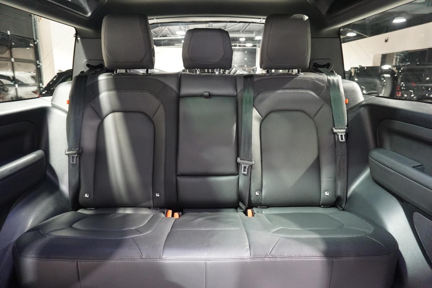 Used Land Rover Defender 90 for sale - 76936439: Photo 11