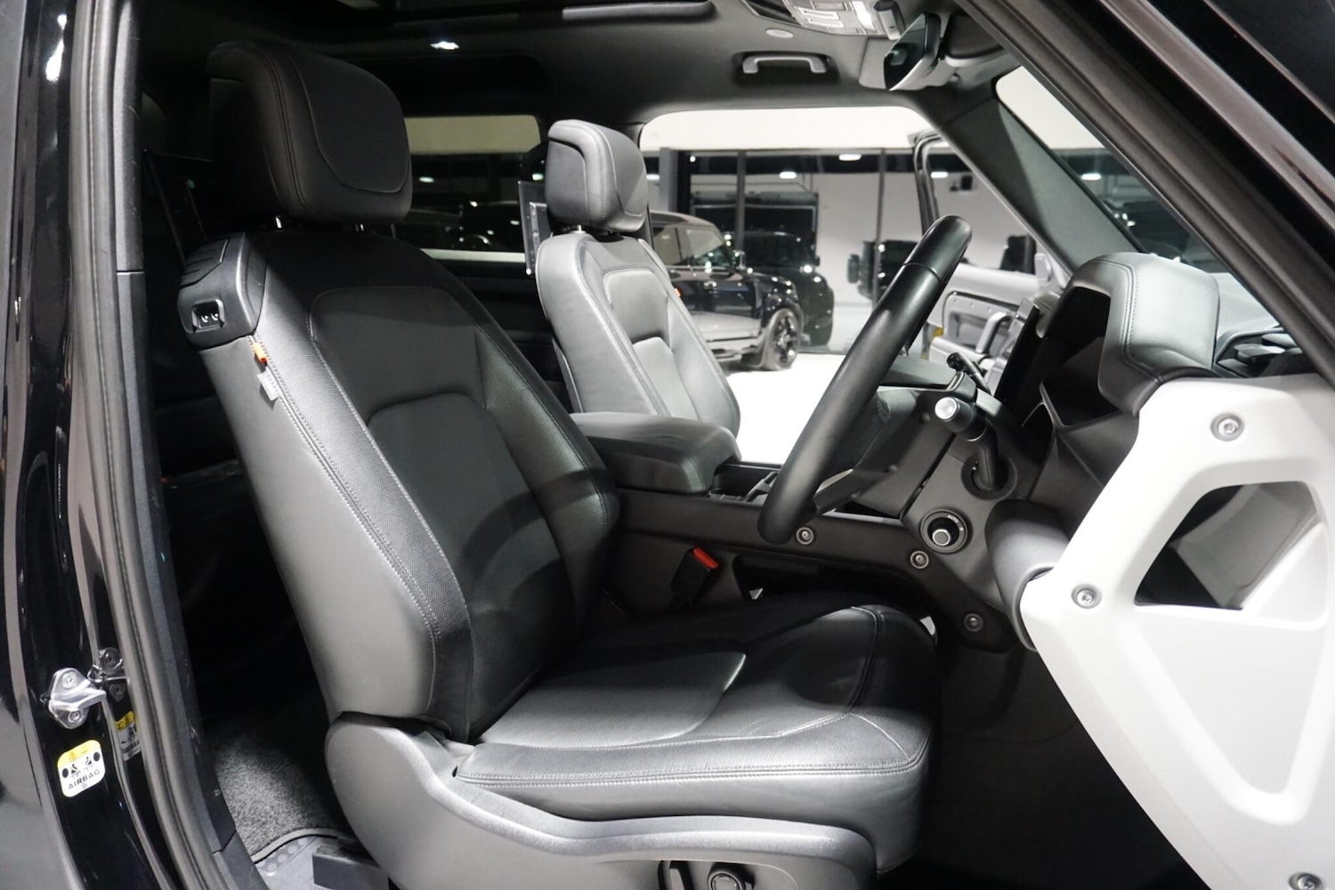 Used Land Rover Defender 90 for sale - 76936439: Photo 13