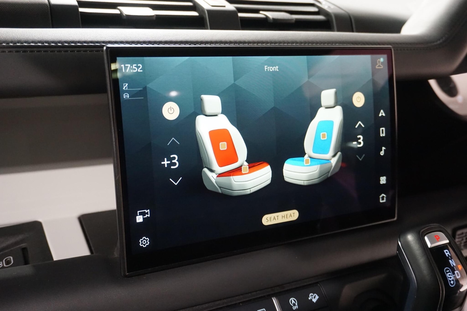 Used Land Rover Defender 90 for sale - 76936439: Photo 17