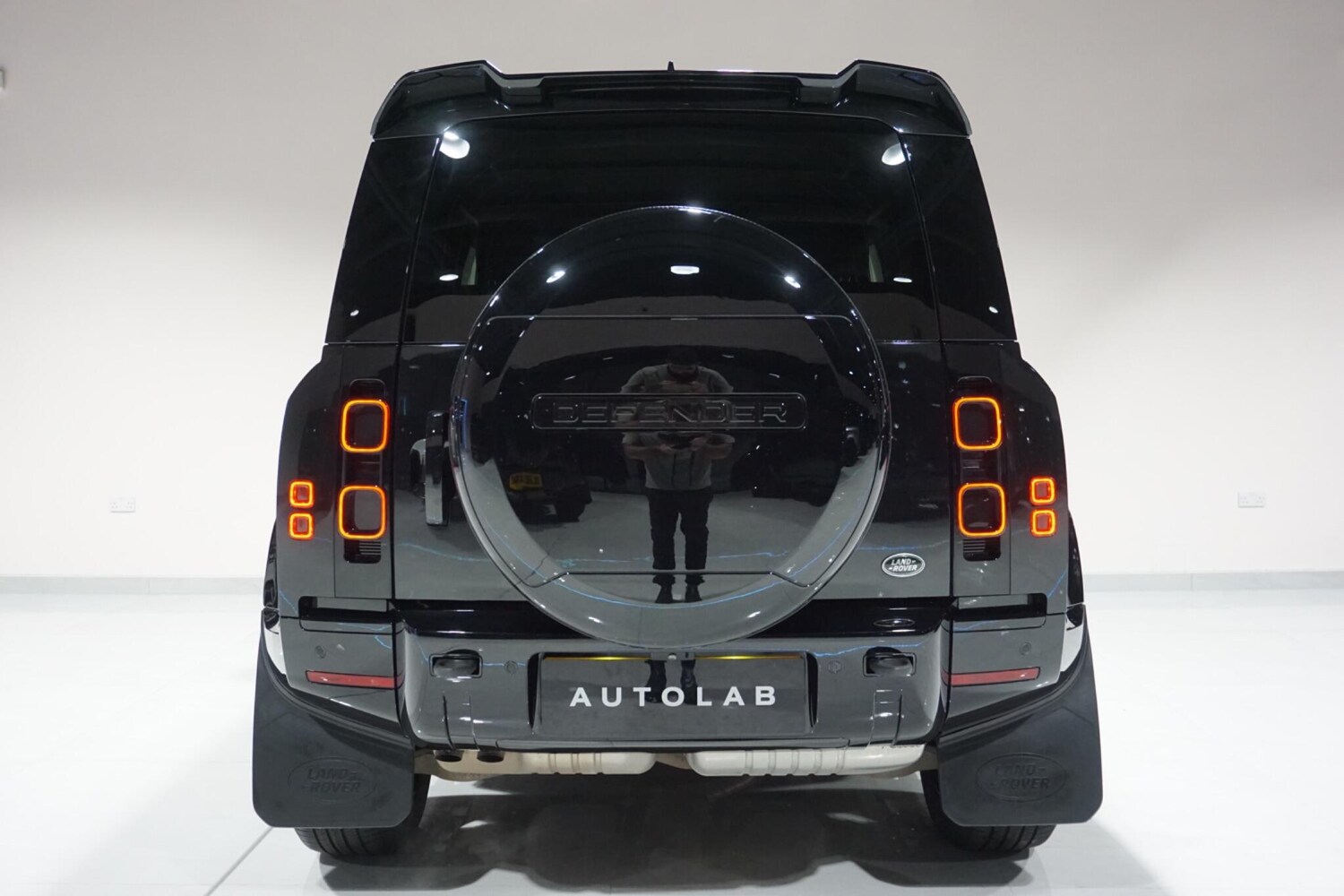 Used Land Rover Defender 90 for sale - 76936439: Photo 22