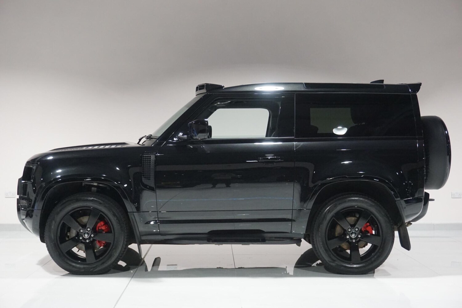 Used Land Rover Defender 90 for sale - 76936439: Photo 24