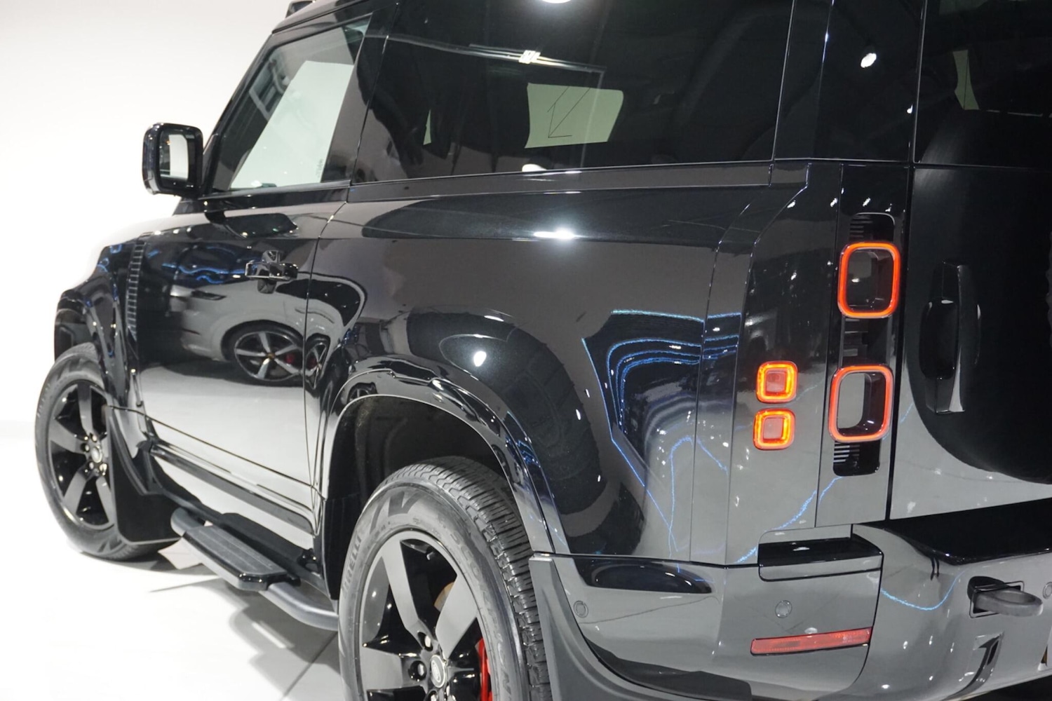 Used Land Rover Defender 90 for sale - 76936439: Photo 41